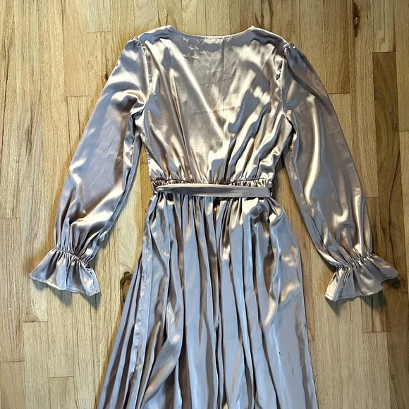 BALTIC BORN holly satin effect maxi dress gown long sleeves champagne size S - Picture 13 of 14